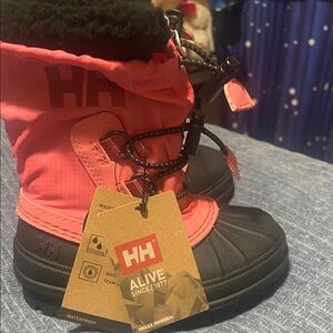Helly Hansen Kids' Coral and Black Snow Boots